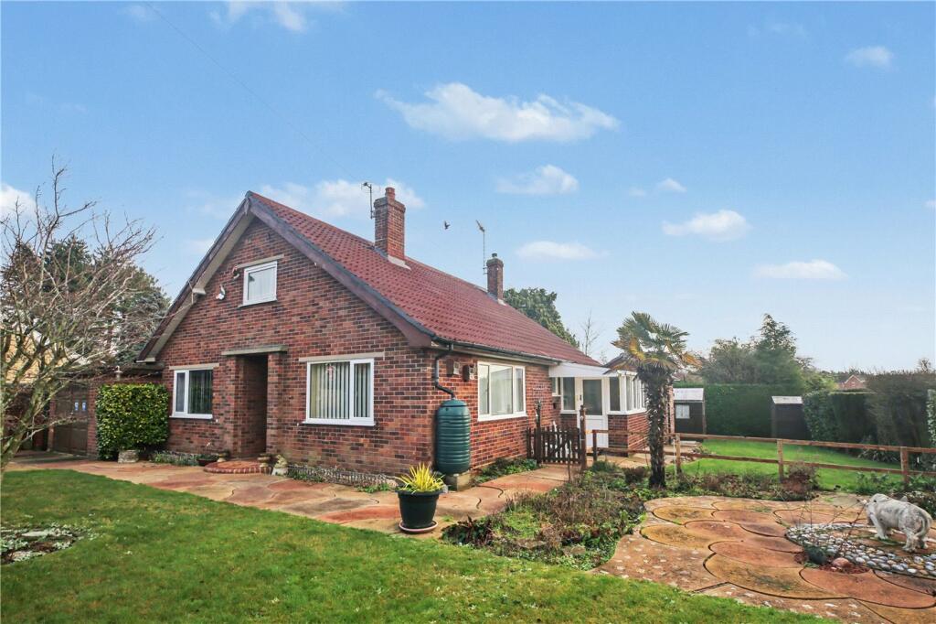 3-bed house on Low Bungay Road, Loddon, Norwich, Norfolk, NR14, £350,000