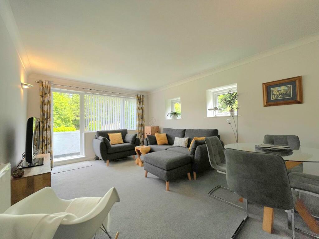 Main image of property: Braidley Mansions, 43 Braidley Road, Bournemouth, Dorset, BH2