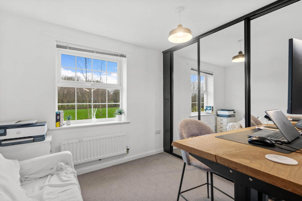 Apartment in Warwick, Bishop's Tachbrook - View 6