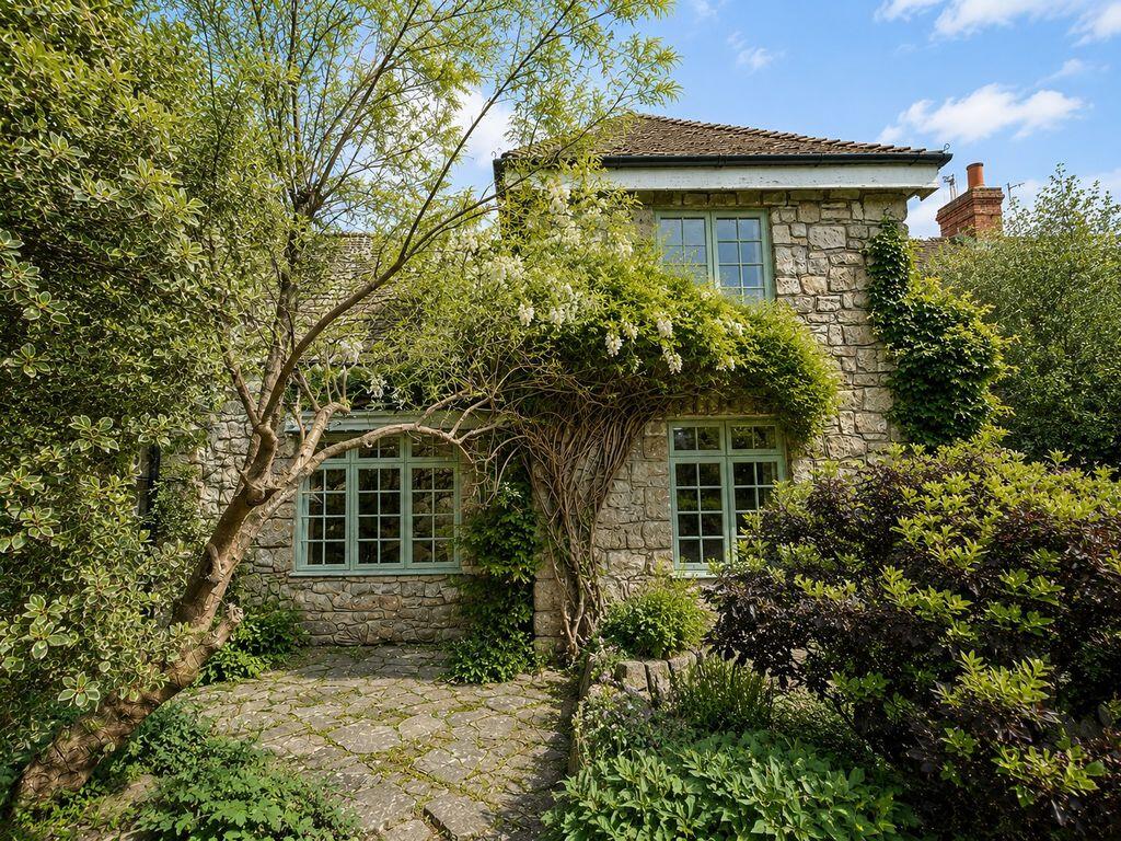 House in Salisbury - View 2