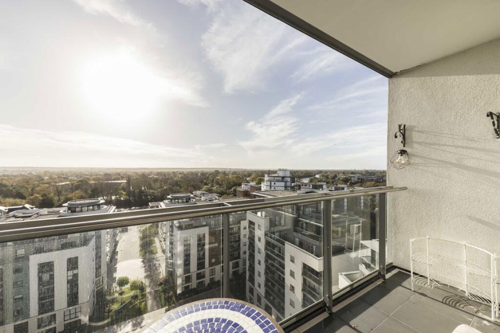 Apartment in Twickenham - View 4