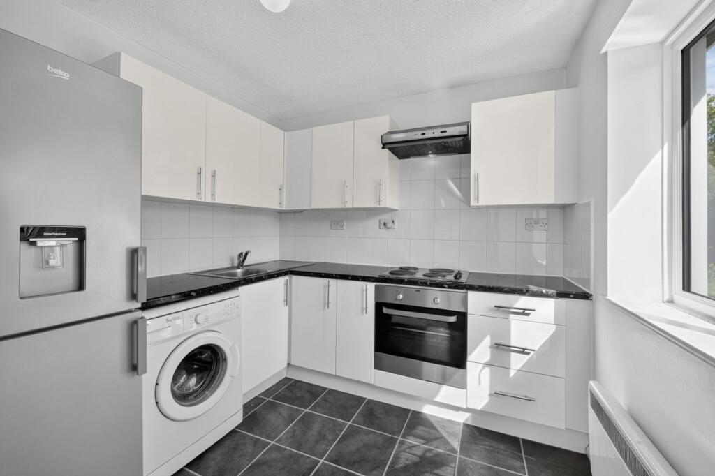Apartment in London - View 5