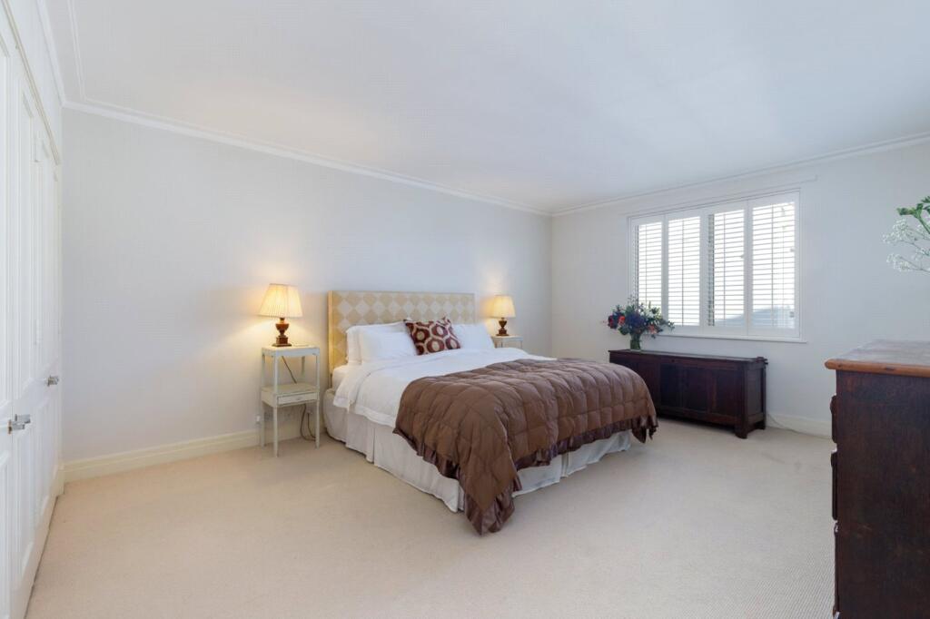 Apartment in London - View 3