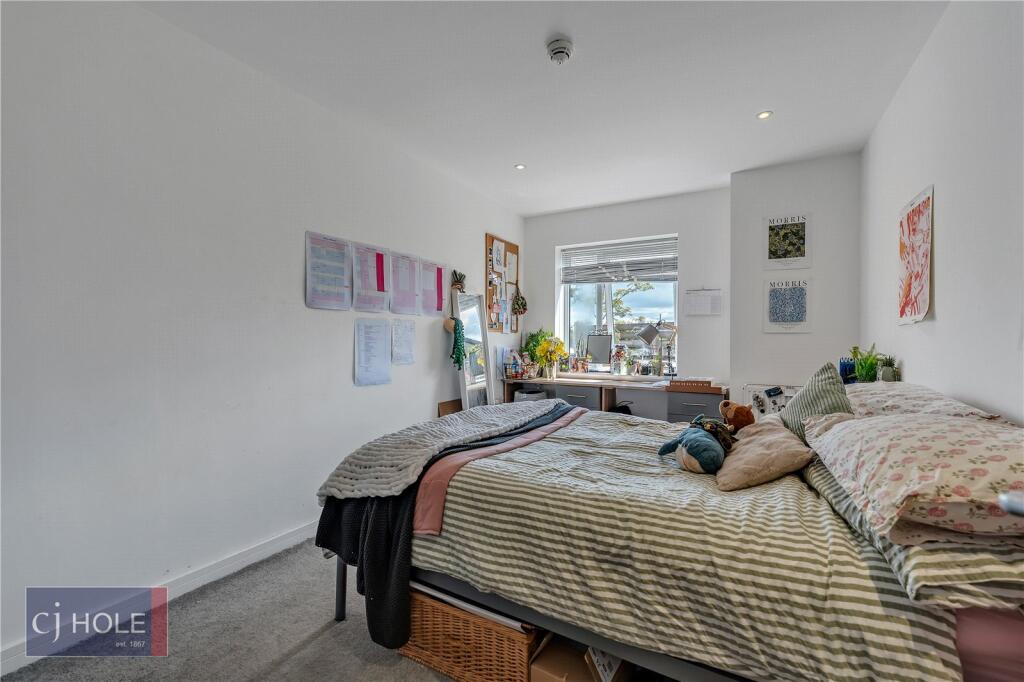 6 bedroom apartment for rent