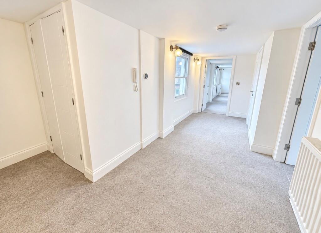 Apartment in Derby - View 4