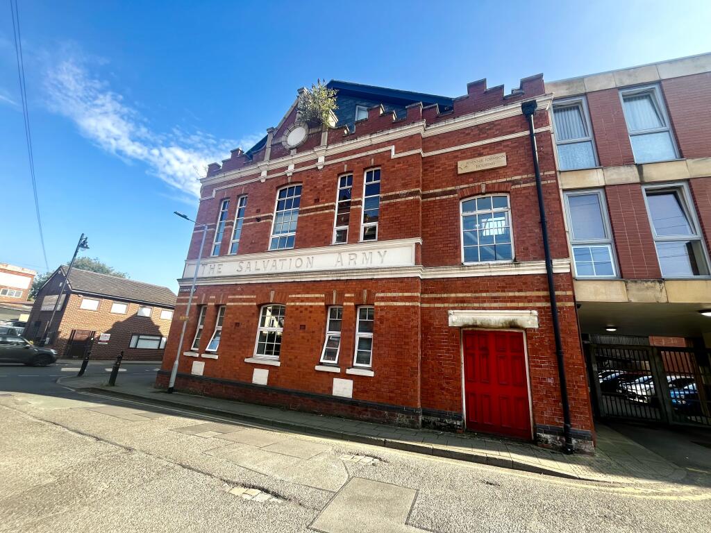 2-bed flat on Flat 1 The Citadel, Mottram Street, Stockport, £75,000