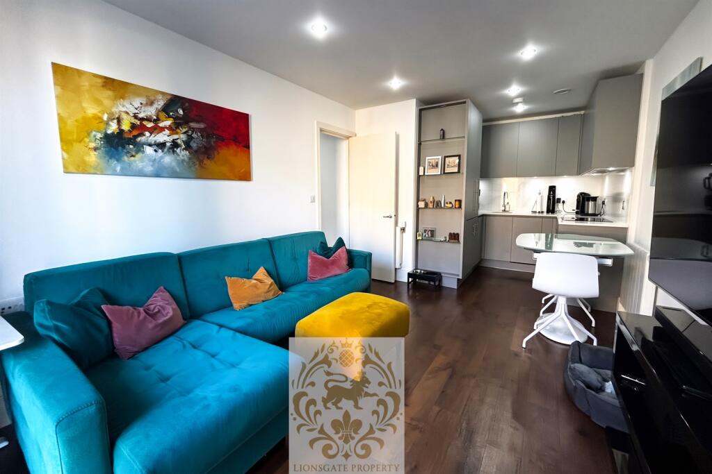 Main image of property: Warehouse Court, No 1 Street, SE18