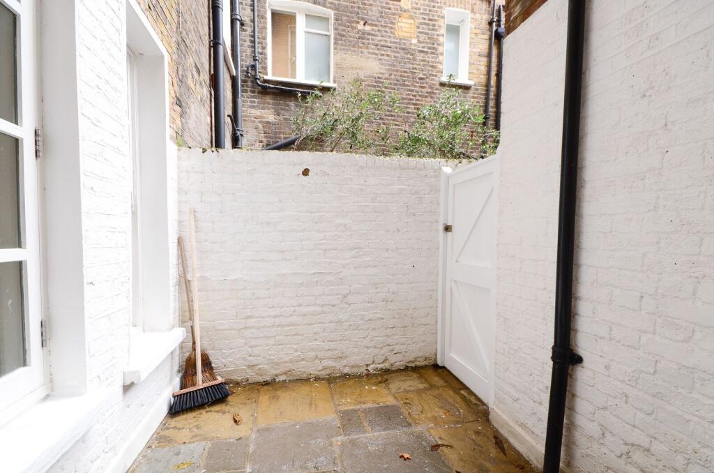 Apartment in London, Royal Borough of Kensington and Chelsea - View 6
