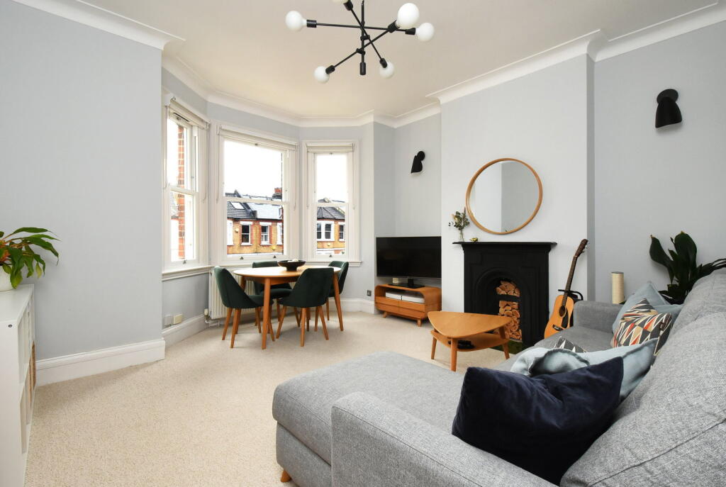 Apartment in London - View 2