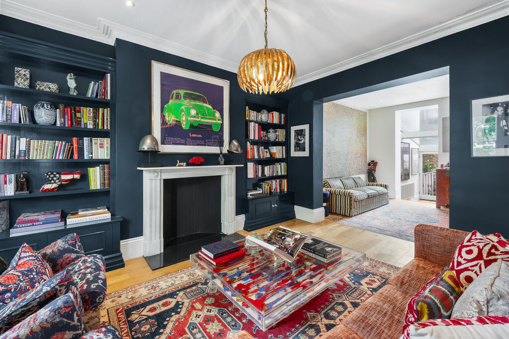 House in London - View 2