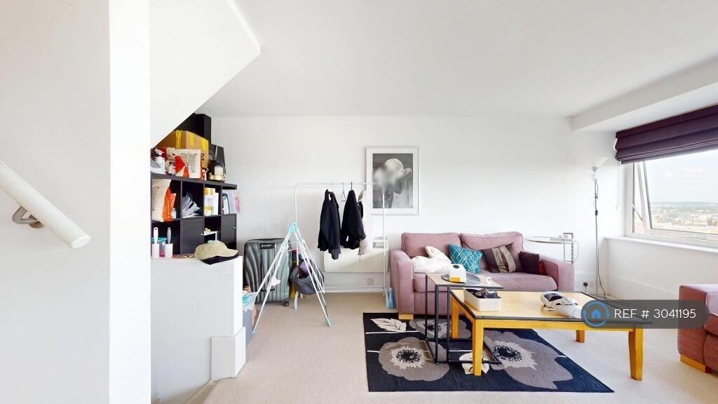 Apartment in London - View 3