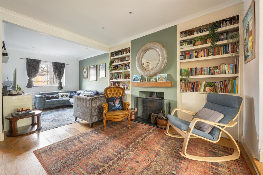 House in London, Woodford Green - View 2