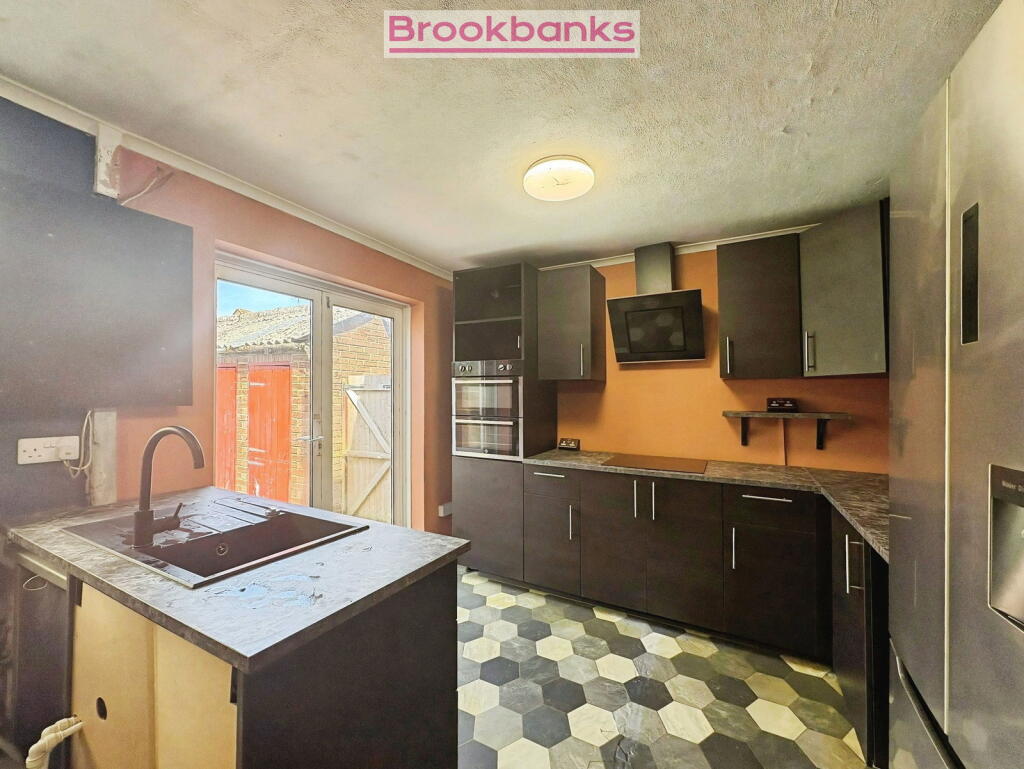 Woodmount, Crockenhill, BR8 photo 5