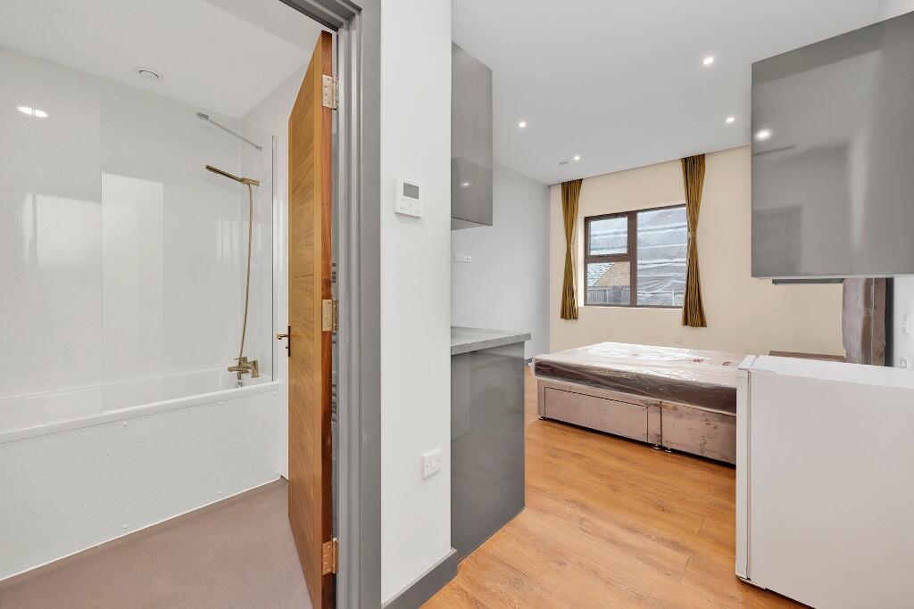 Main image of property: Cranbrook Road, Ilford, London, IG1