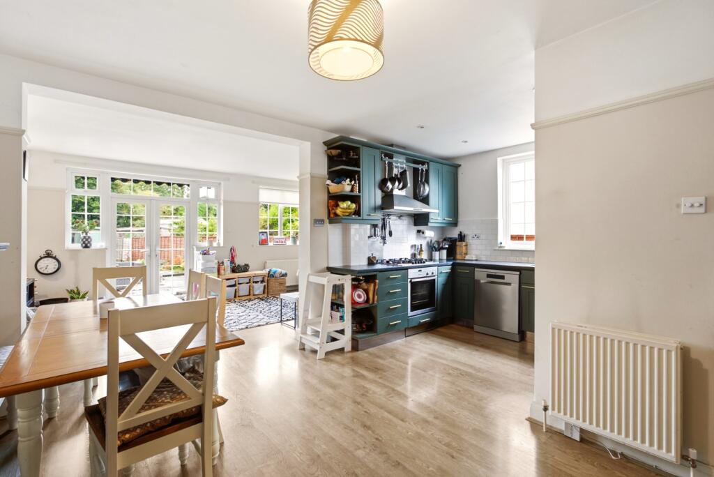 House in St Albans, St Julians - More
