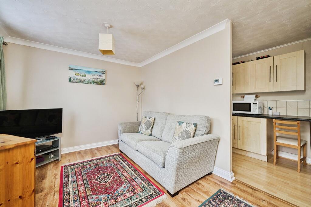 House in Huntingdonshire, Yaxley - View 4