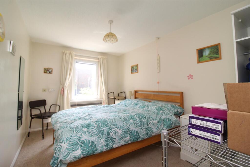Beach Street, Herne Bay photo 4