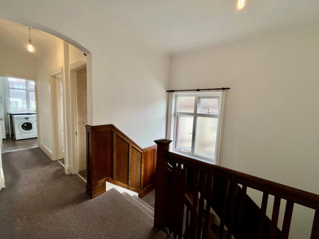 Apartment in Leeds, Beckett Park, Headingley - View 5
