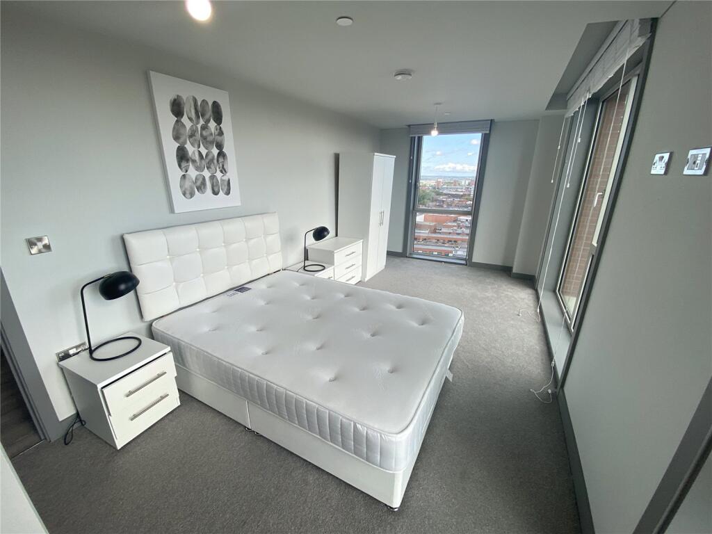Apartment in Birmingham - More