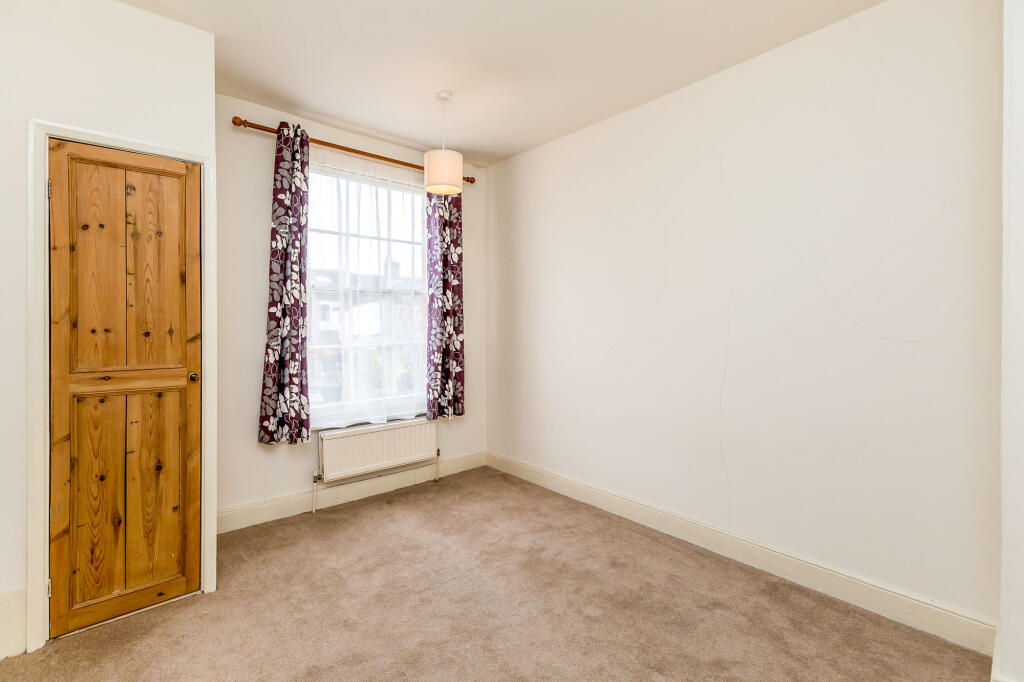 House in Stony Stratford, City of Milton Keynes - View 5