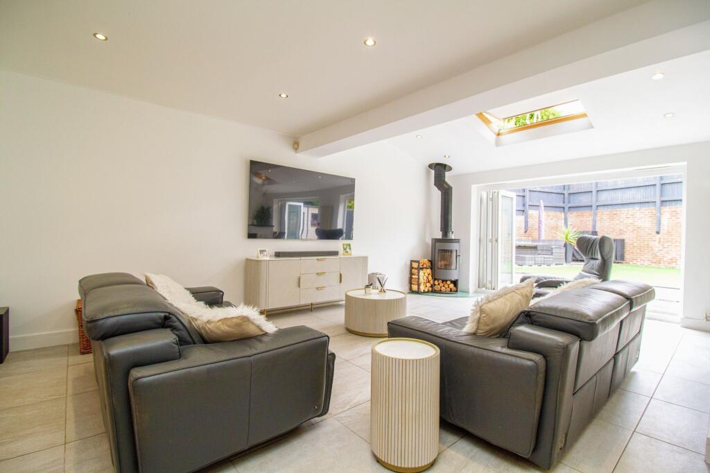House in Guildford - View 3