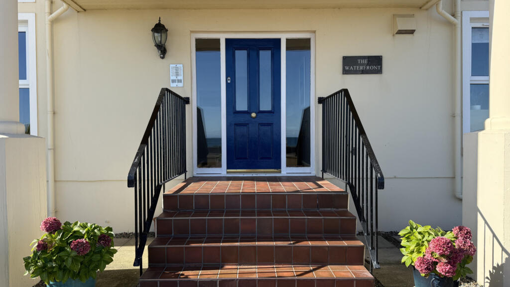 5, The Waterfront, Mooragh Promenade, Ramsey, IM8 3AW photo 2