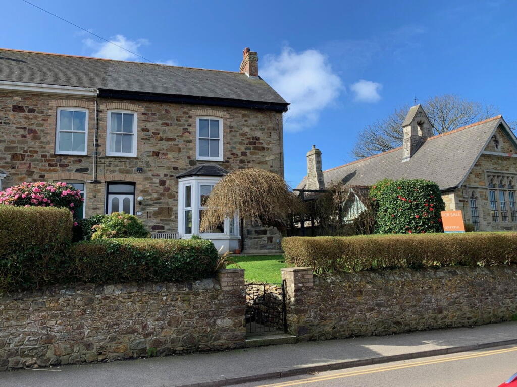 4-bed terraced on Vicarage Road, St Agnes, £500,000