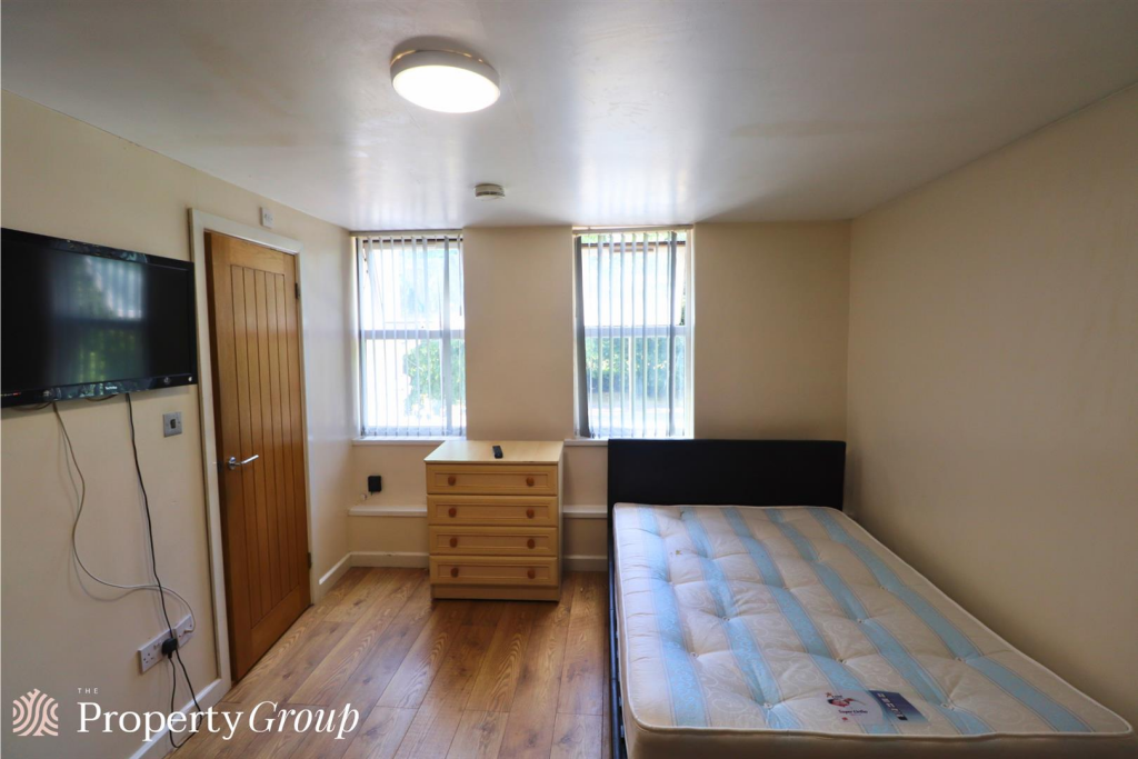 Apartment in Coventry, Ball Hill - View 4