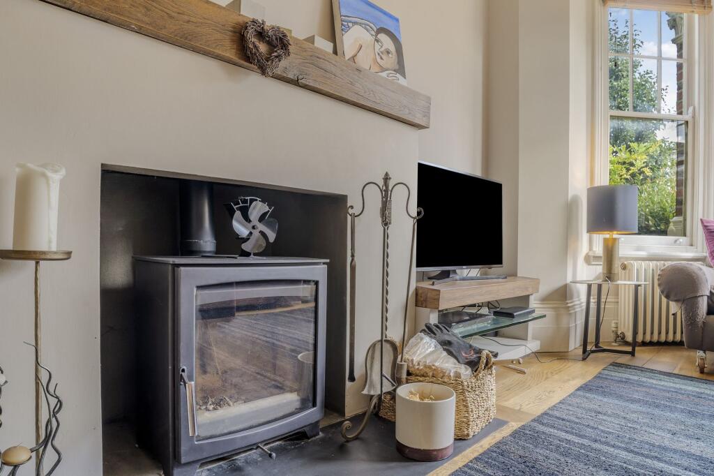 House in London, Ferme Park, Stroud Green - More