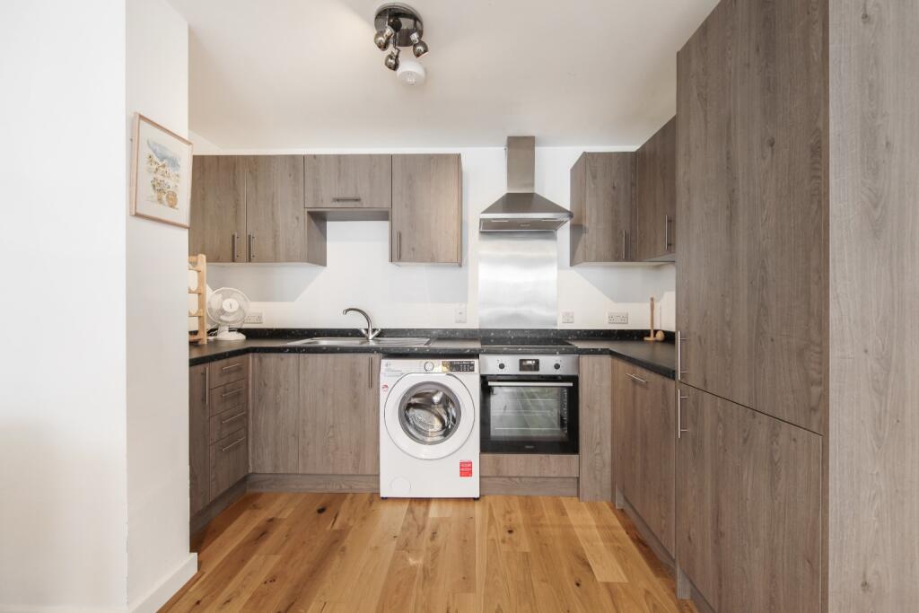 Apartment in London, Greenwich Town Centre, Greenwich Peninsula - More