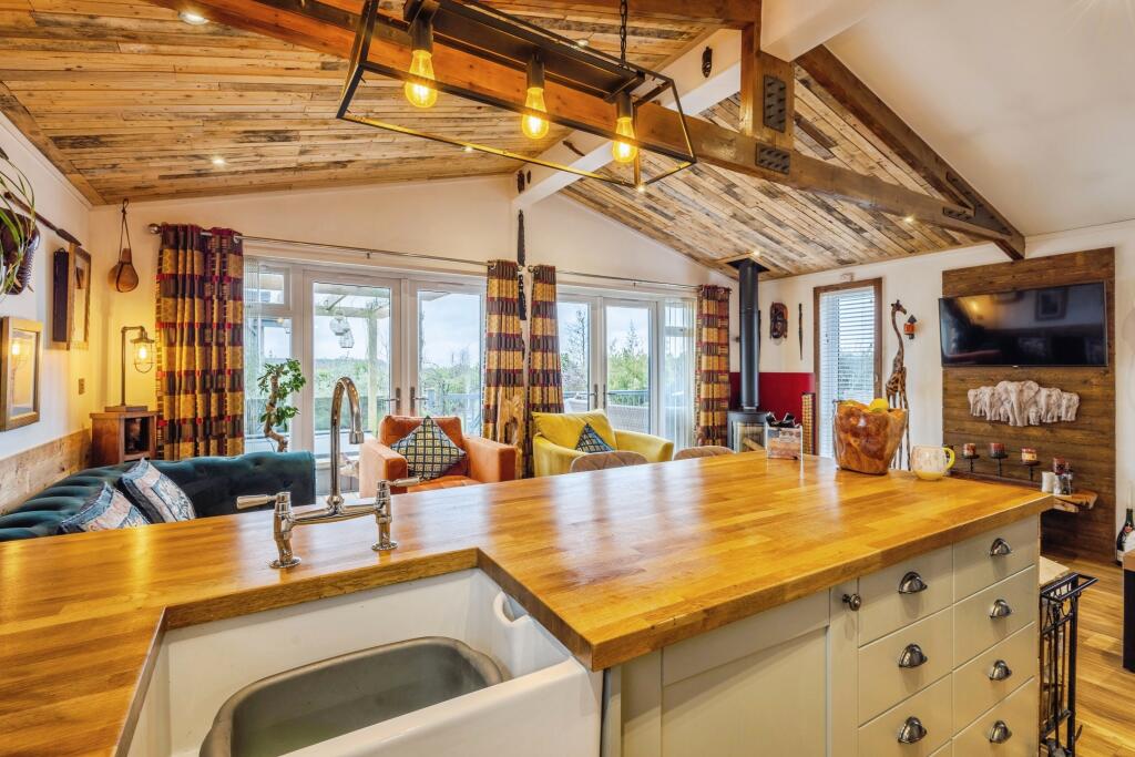 House in East Brent, Somerset - View 2