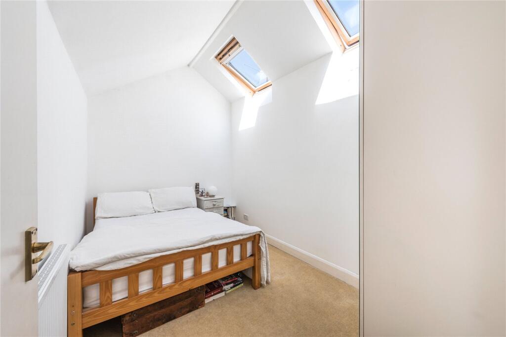Apartment in London - View 4