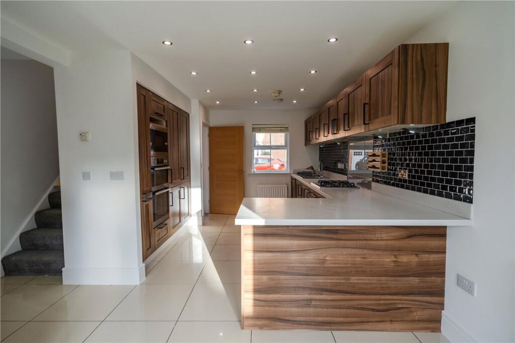 Marris Way, Caistor, LN7 photo 2