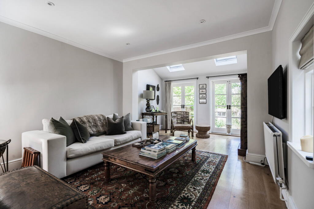 Swaynes Lane, Merrow, GU1 - View 2