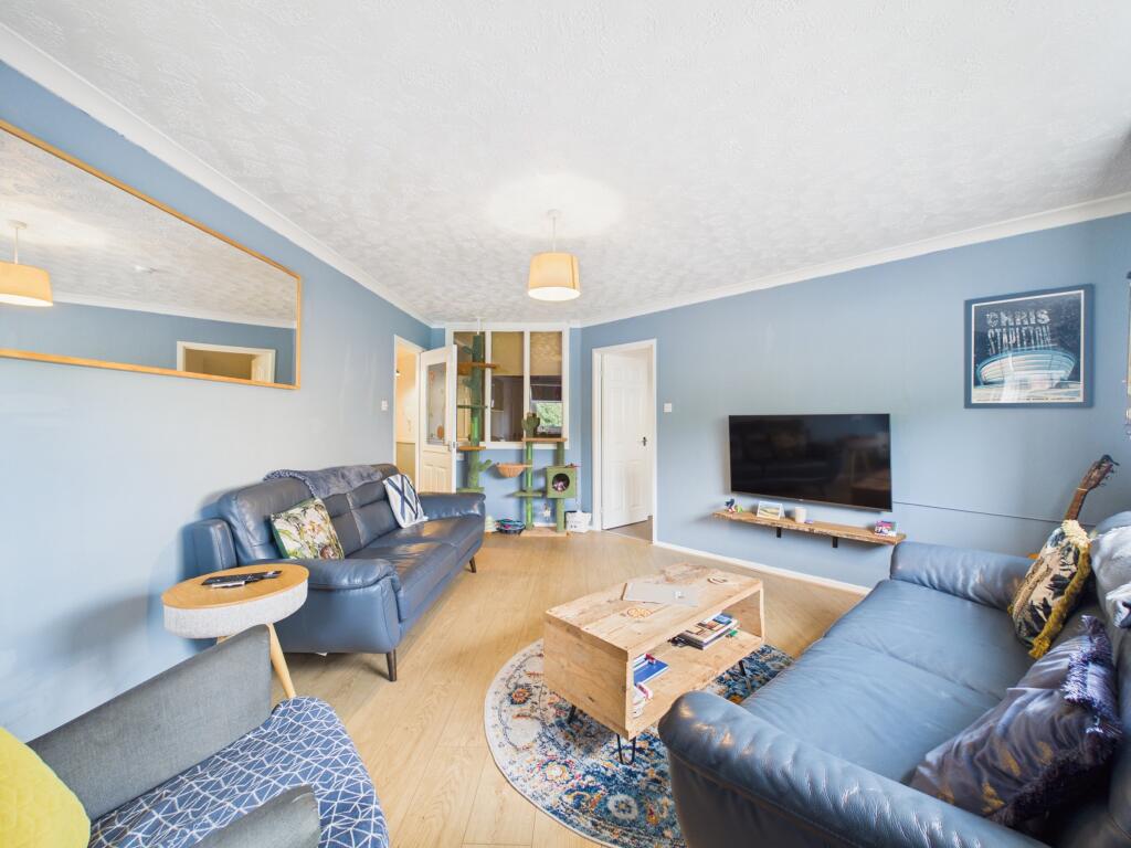 Apartment in Motherwell, North Lanarkshire - View 4