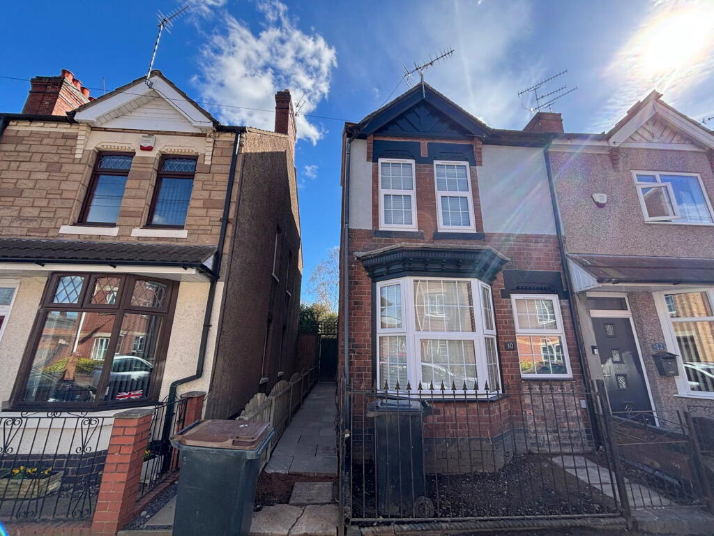 Main image of property: 10a Henry Street, Nuneaton, CV11 5SQ