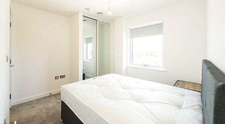 Apartment in London - View 5