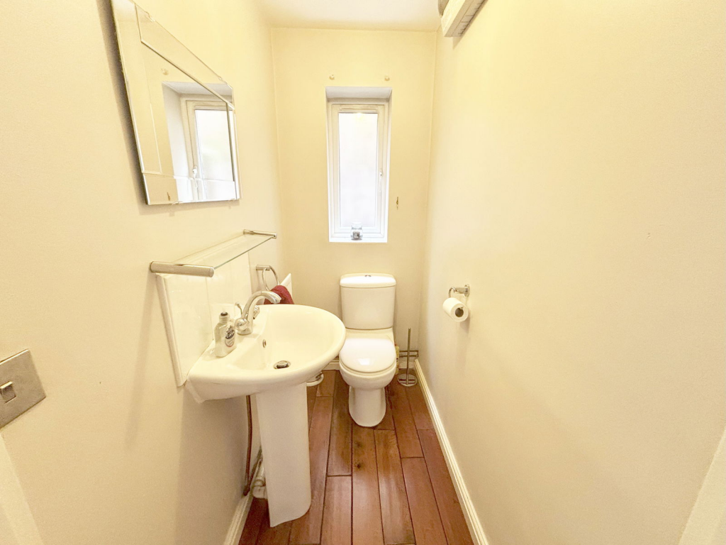 Additional image 6 of Hollywood Drive, Hollywood