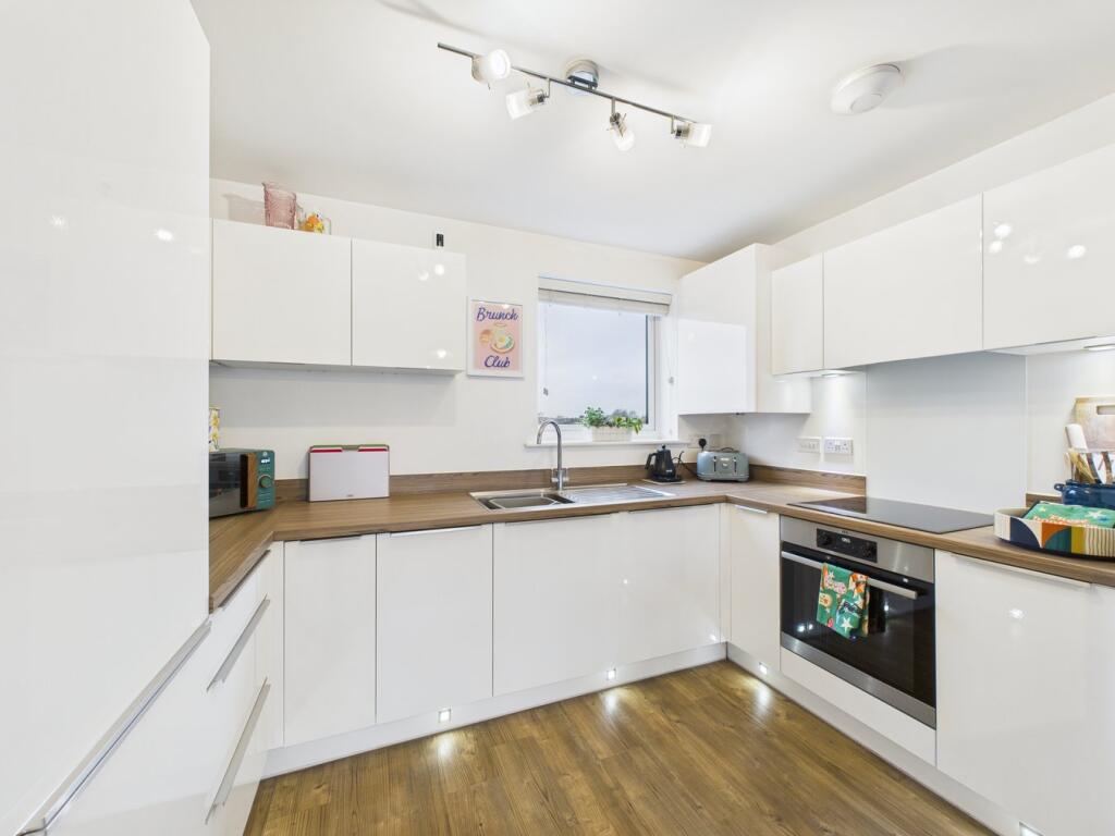 Tavener Drive, Biggleswade, SG18 photo 2