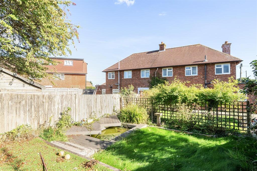 House in Wealden, Herstmonceux - View 4
