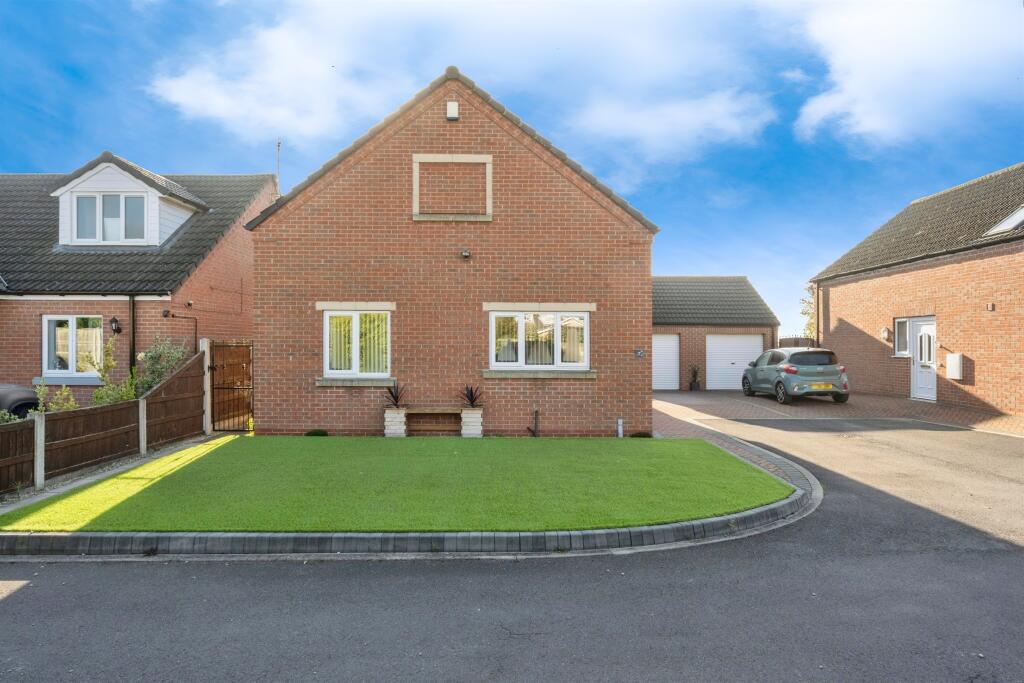 3-bed detached on Woodlea Close, Hatfield, Doncaster, £290,000