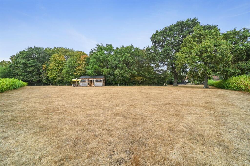 House in Great Bromley, Balls Green - View 4