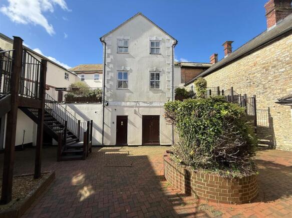 External courtyard-3.jpg