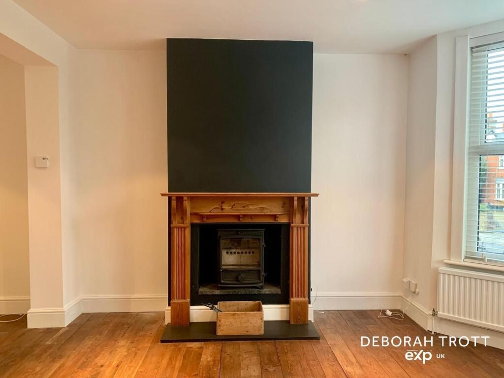 House in Tonbridge - More