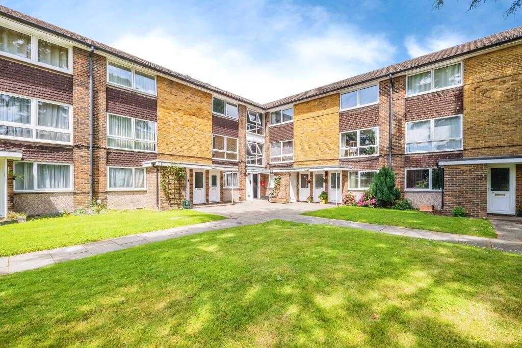 Main image of property: Cotswold Court, Horsham, West Sussex, RH13