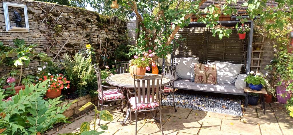 Main image of property: Orchard Way, Kingham, OX7