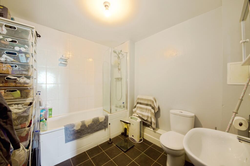 Apartment in London - View 5