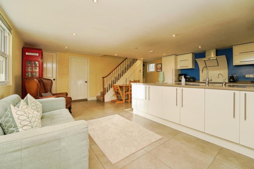 St. Lukes Road, Cheltenham, Gloucestershire, GL53 photo 3