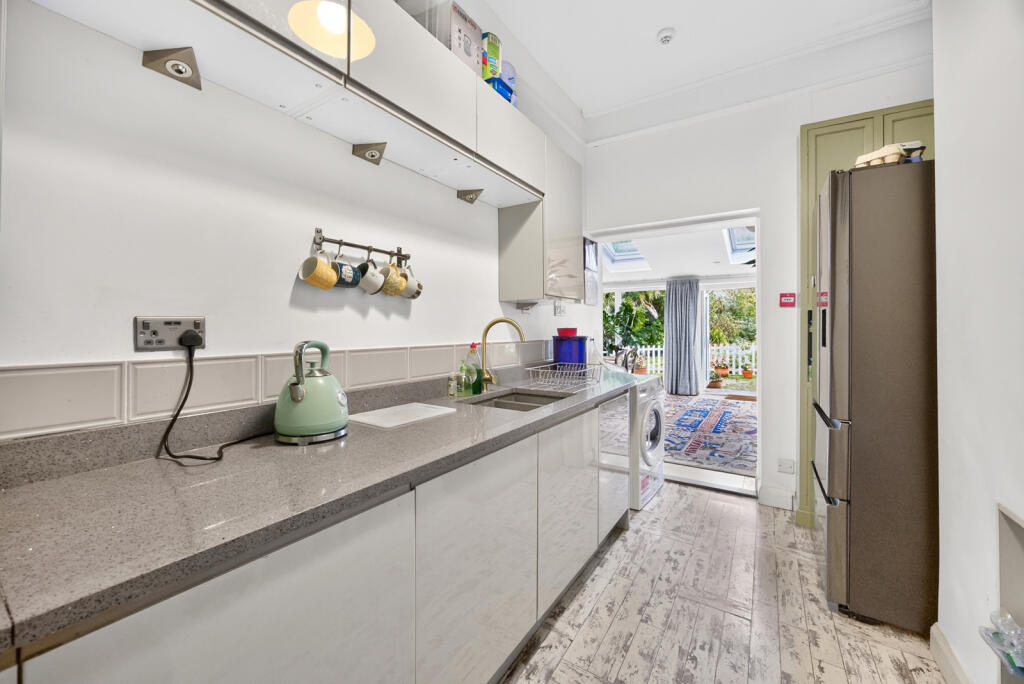 Apartment in Shalfleet, Isle of Wight - View 4