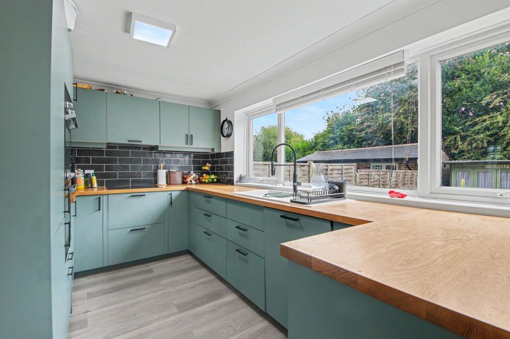 House in Southampton - View 3